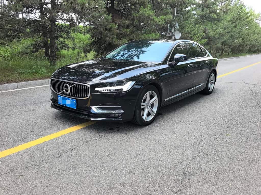 Volvo S90