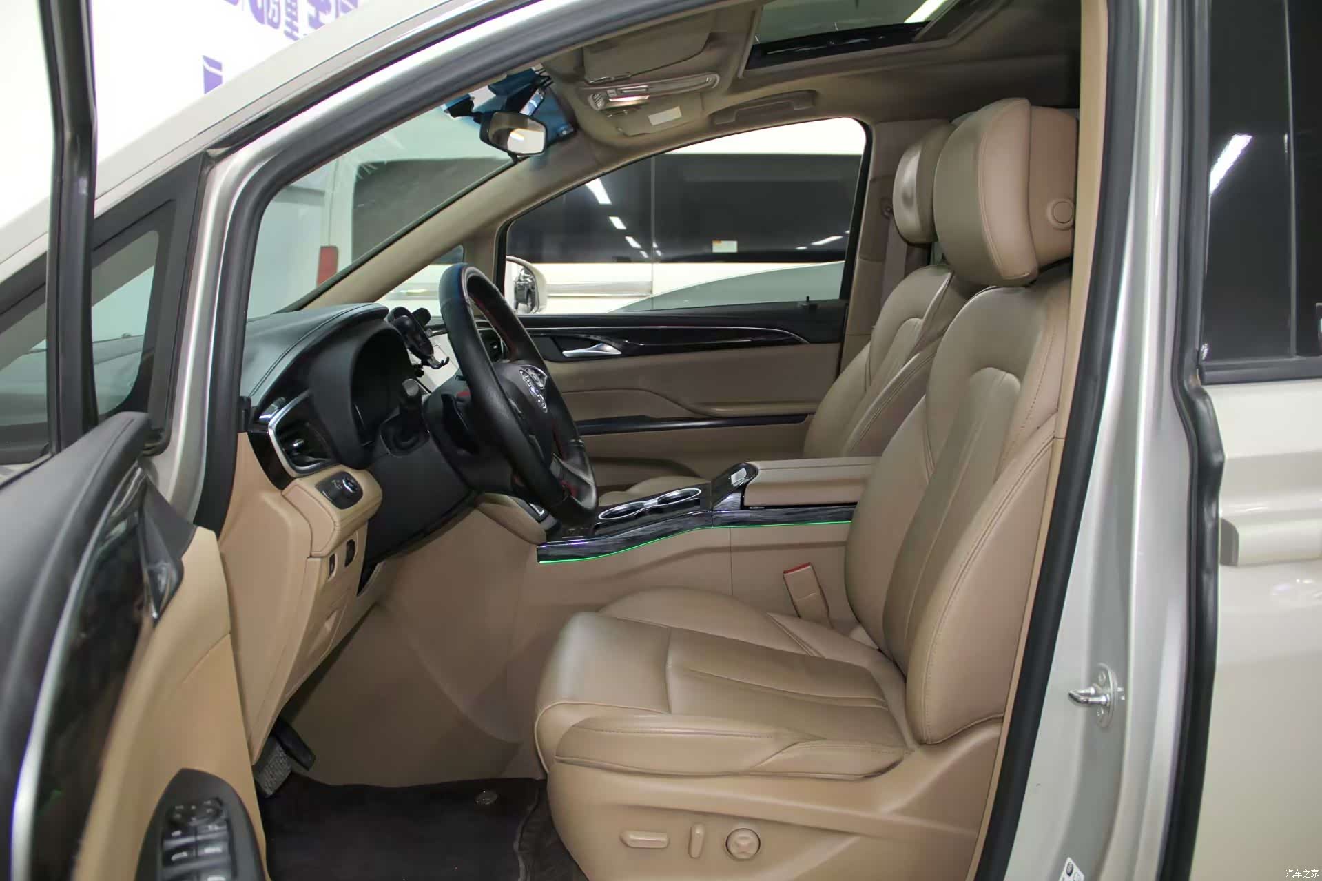 Buick GL8, 2018 4