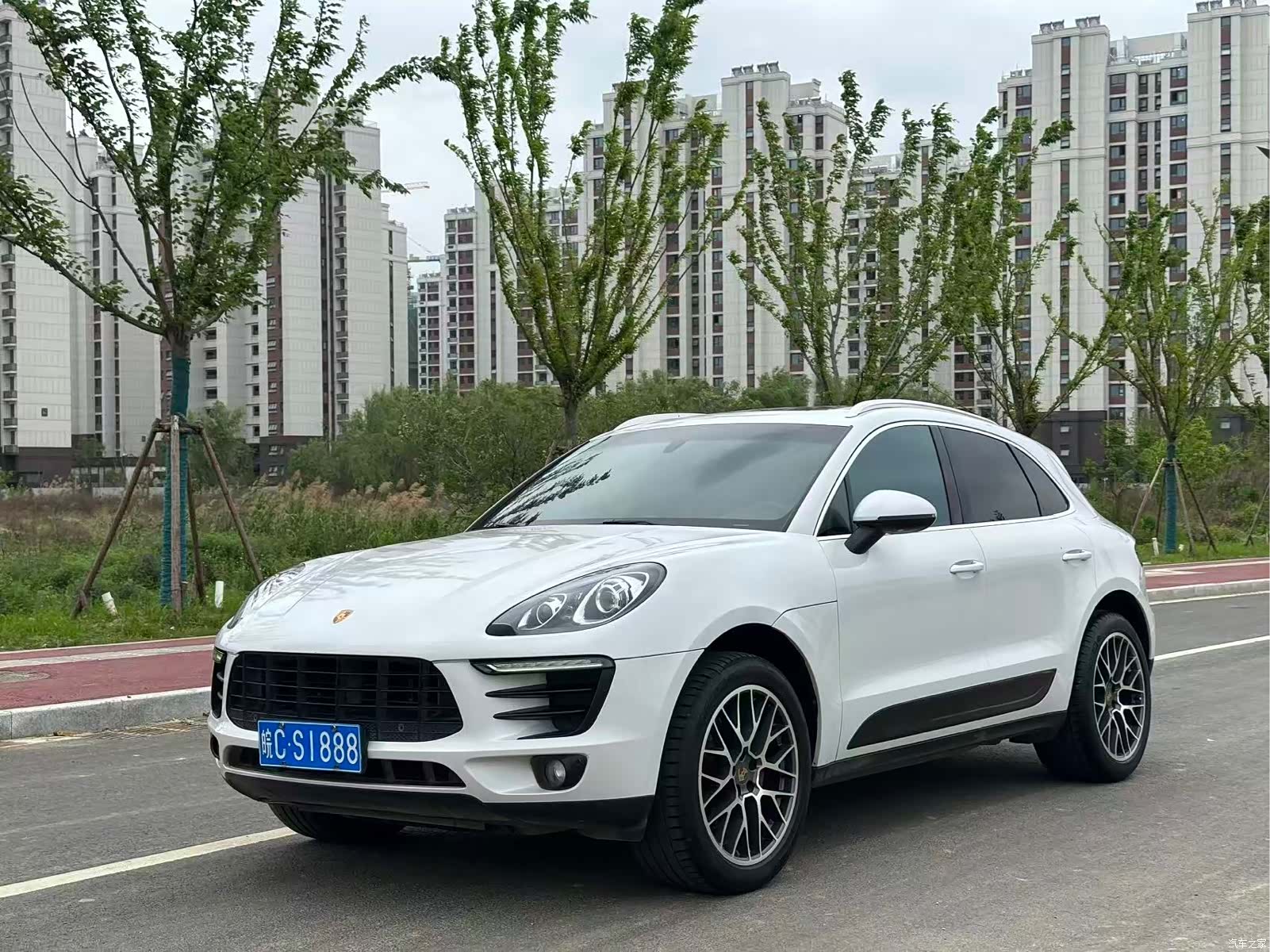 Porsche Macan, 2014 1