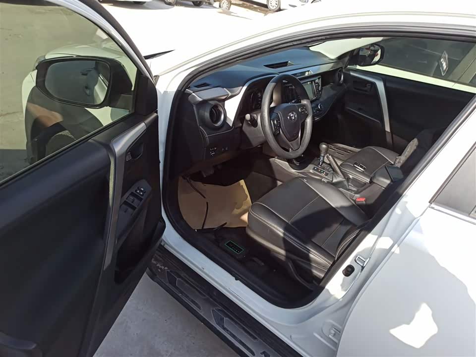 Toyota RAV4 Rongfang