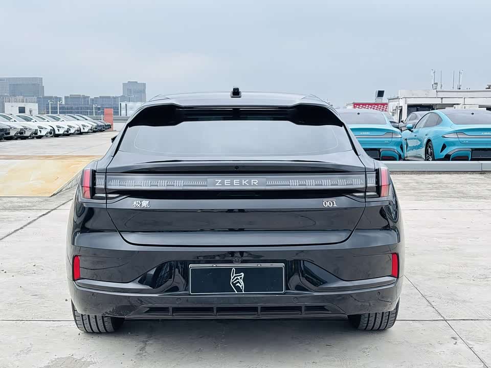 Zeekr 001