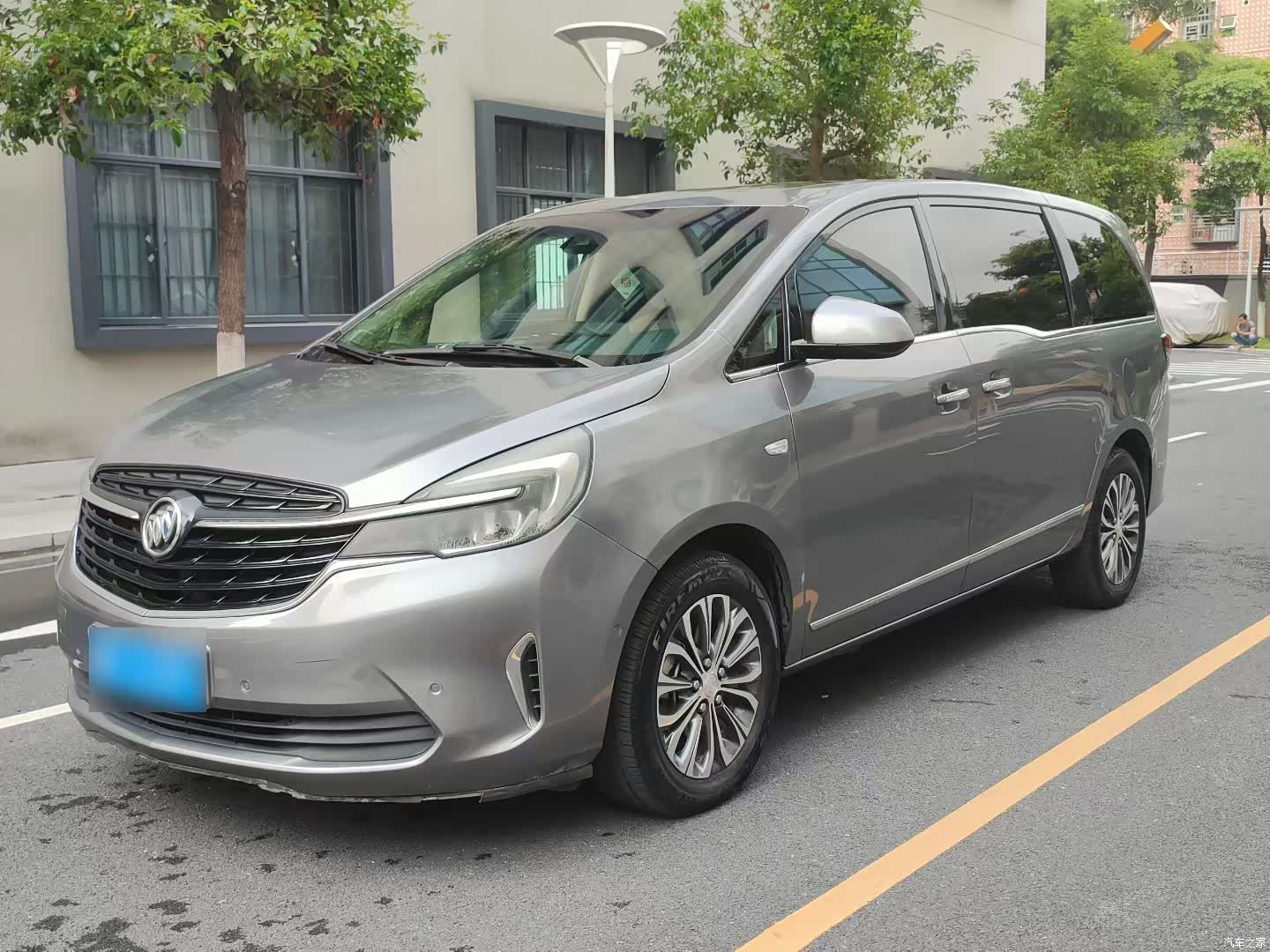 Buick GL8, 2021 1