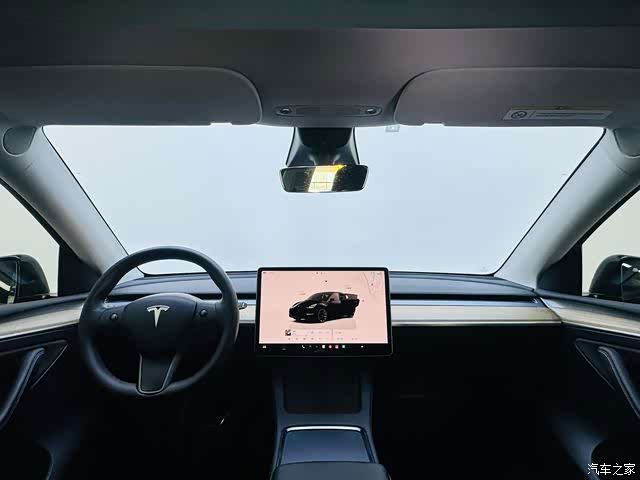 Tesla Model Y, 2022 4