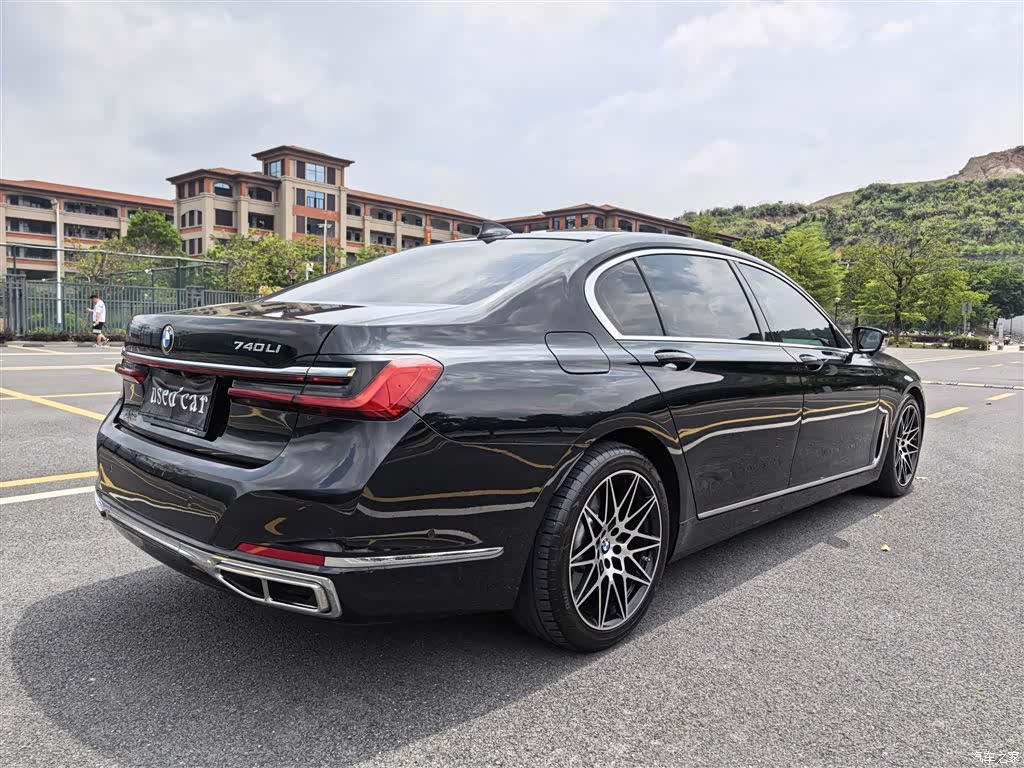 BMW 7 Series, 2019 все фото