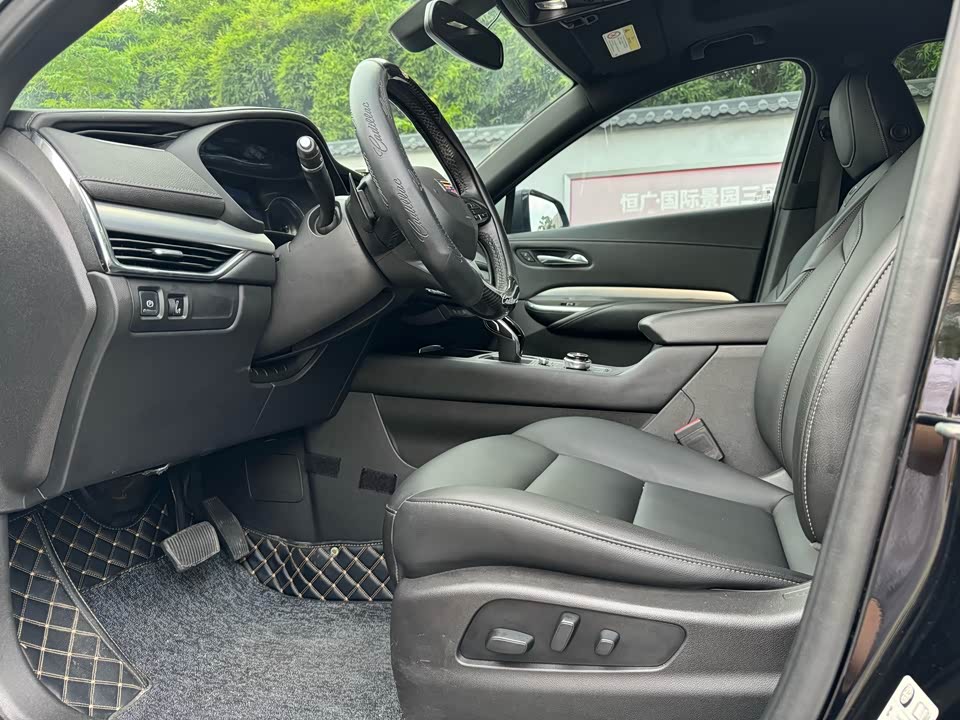 Cadillac XT4