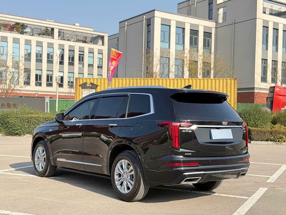 Cadillac XT6