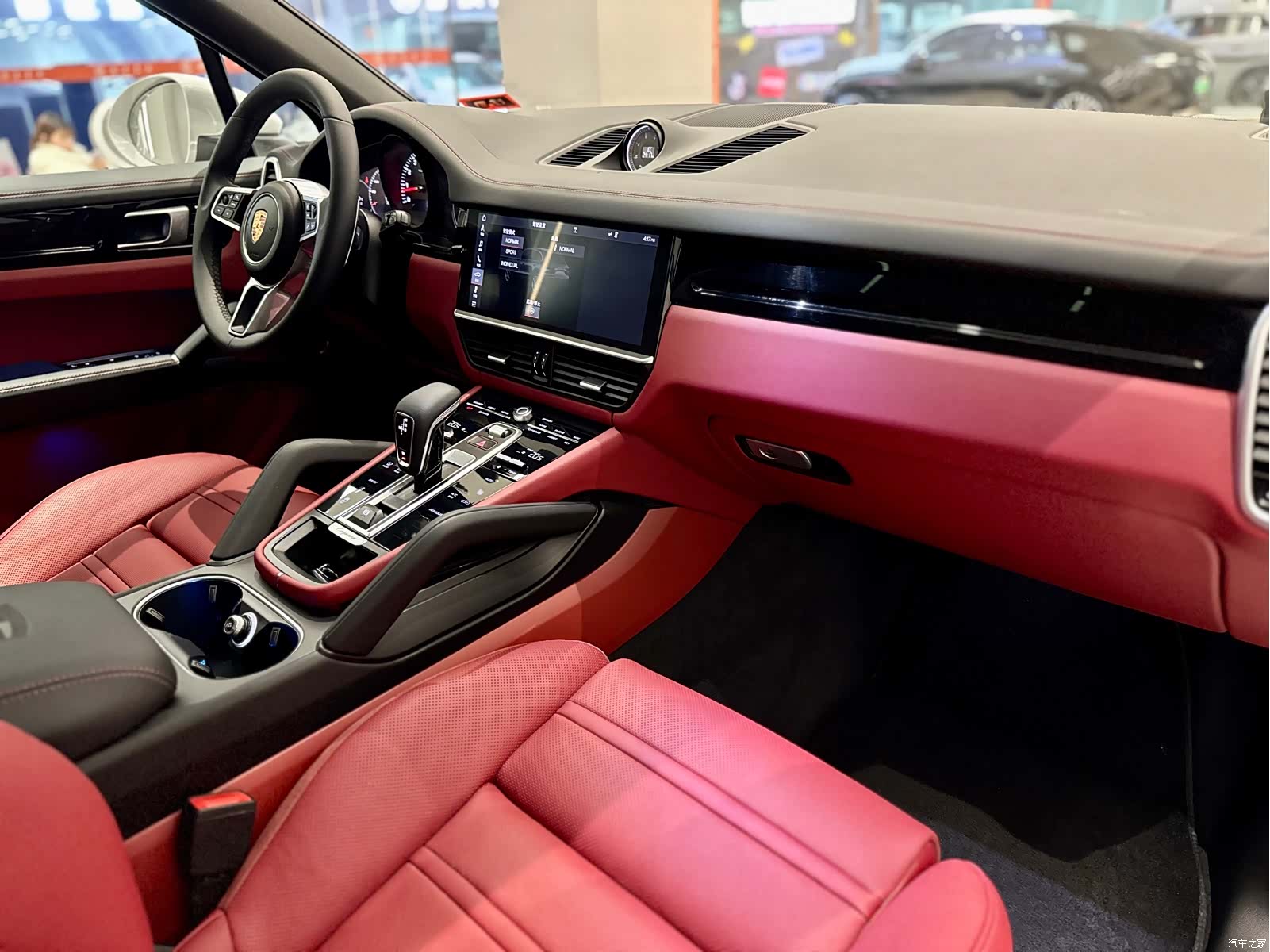 Porsche Cayenne, 2019 все фото