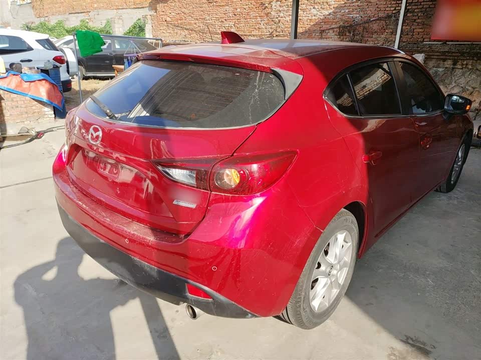 Mazda 3 Angkesaila
