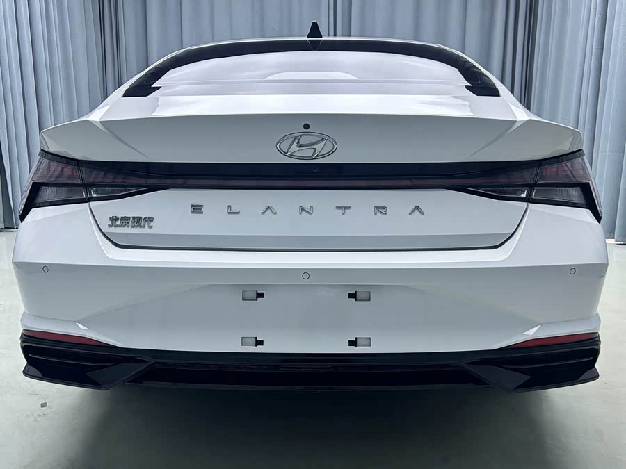 Hyundai Elantra 2023, фото 18