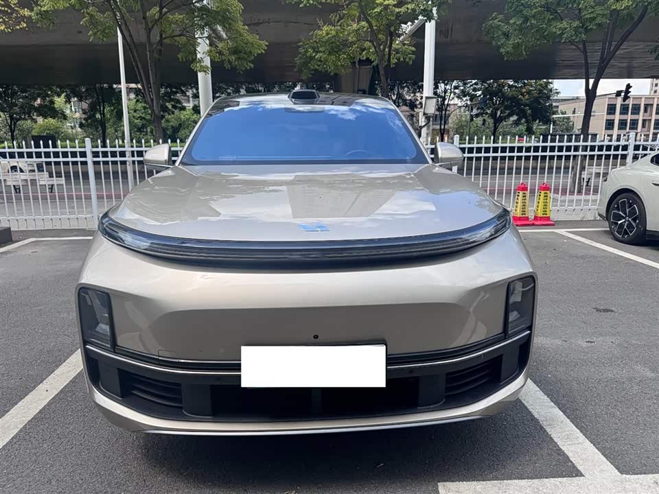Li Auto Ideal L8