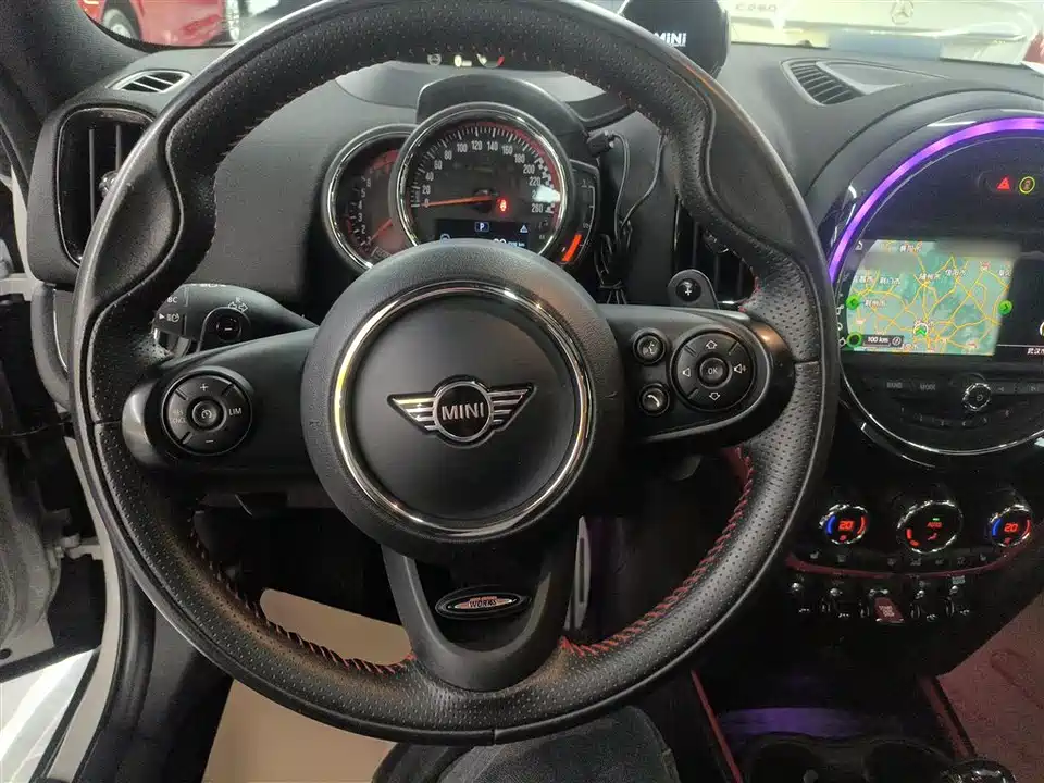 MINI JCW COUNTRYMAN