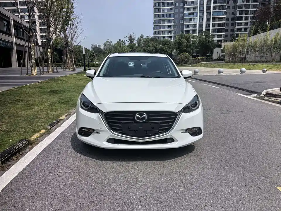 Mazda 3 Angkesaila