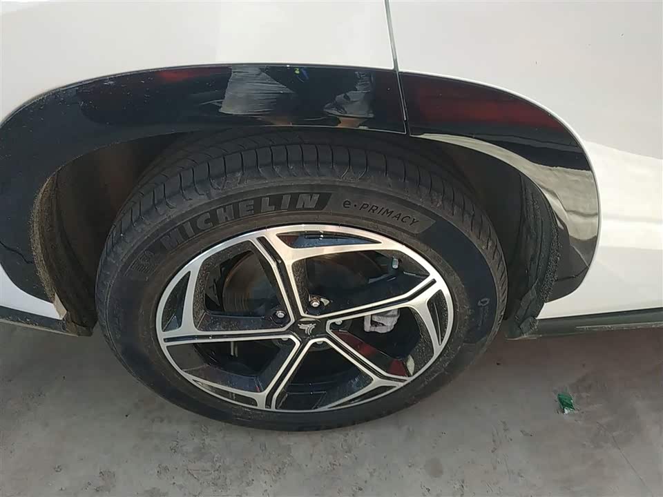 Neta Nezha L