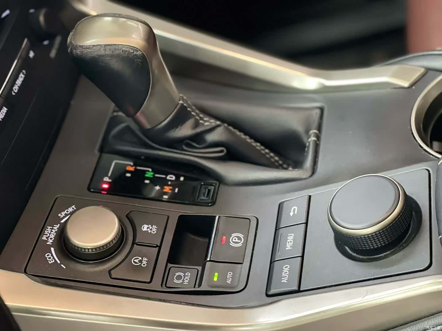 Lexus NX, 2016 7