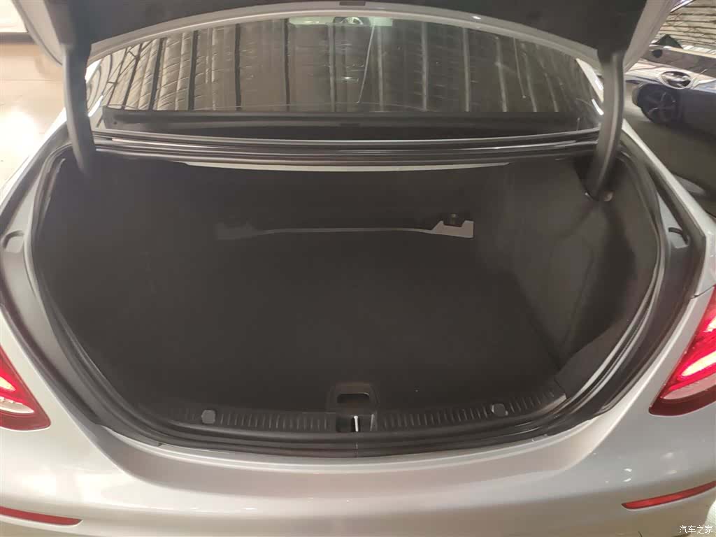 Mercedes-Benz E-Class, 2017 15