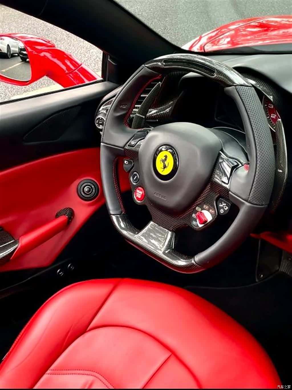 Ferrari 488, 2016 3