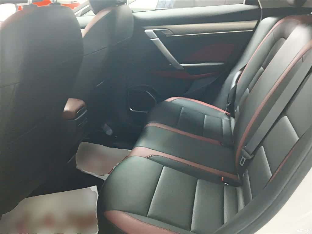 Geely Coolray, 2021 13