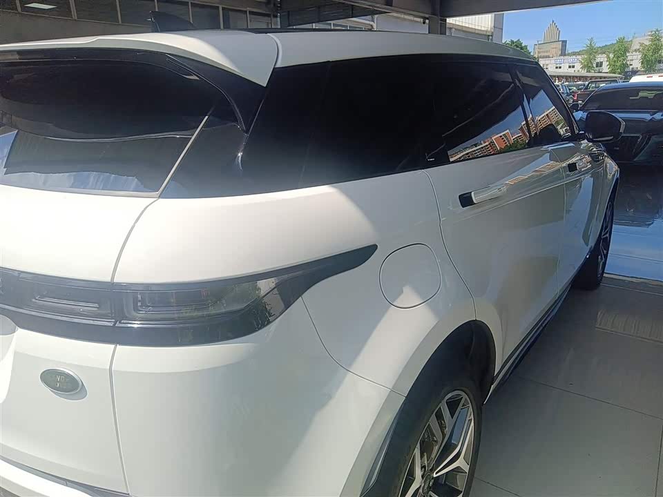 Land Rover Range Rover Aurora Land Rover Range Rover Aurora
