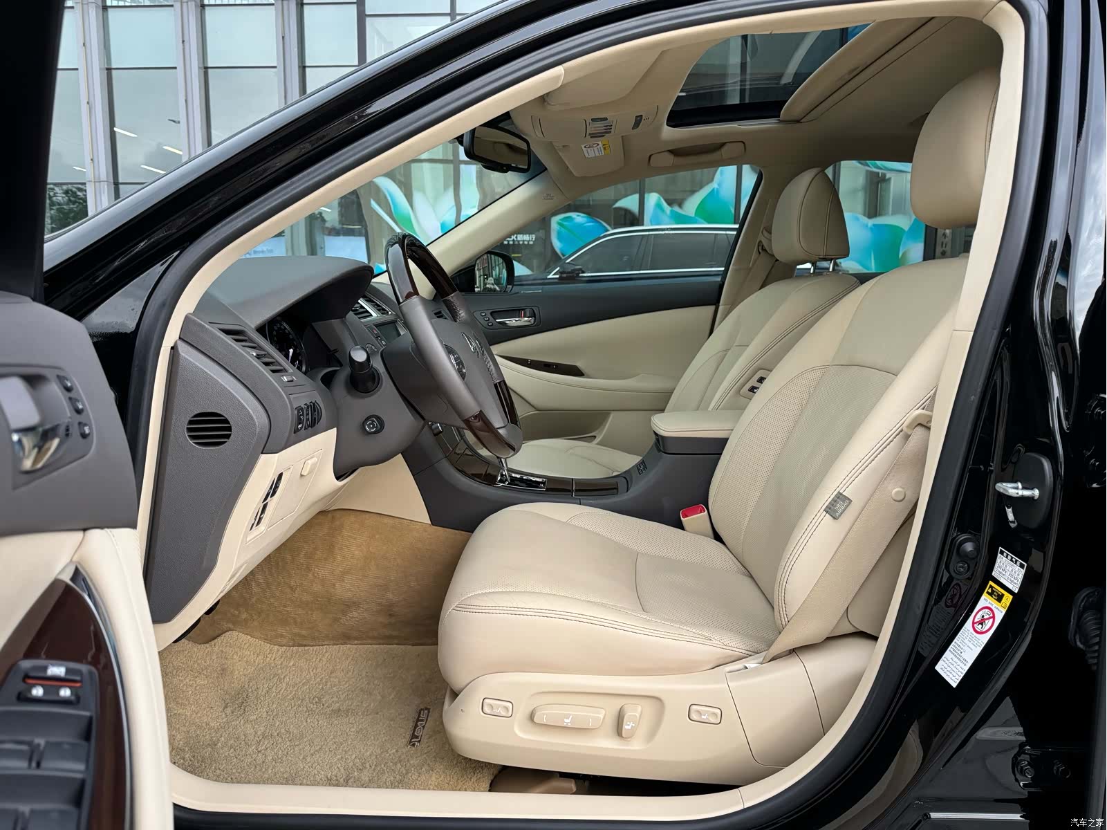 Lexus ES, 2011 7