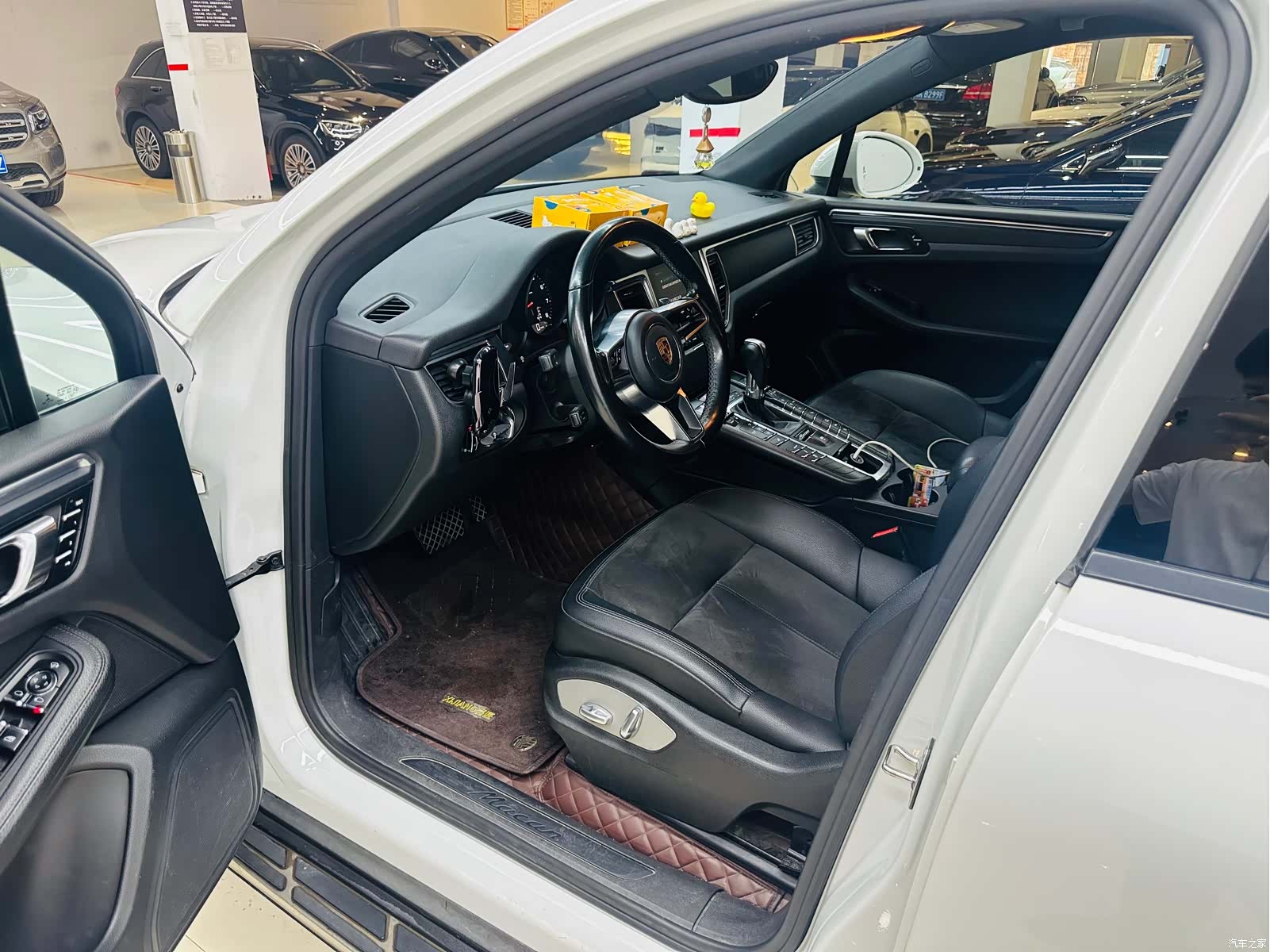 Porsche Macan, 2017 все фото