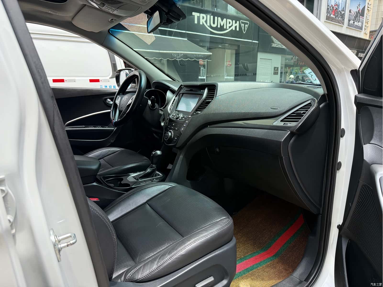 Hyundai Santa Fe, 2015 18