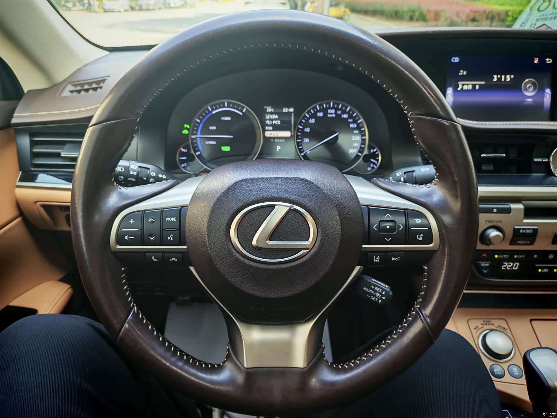 Lexus ES, 2018 11