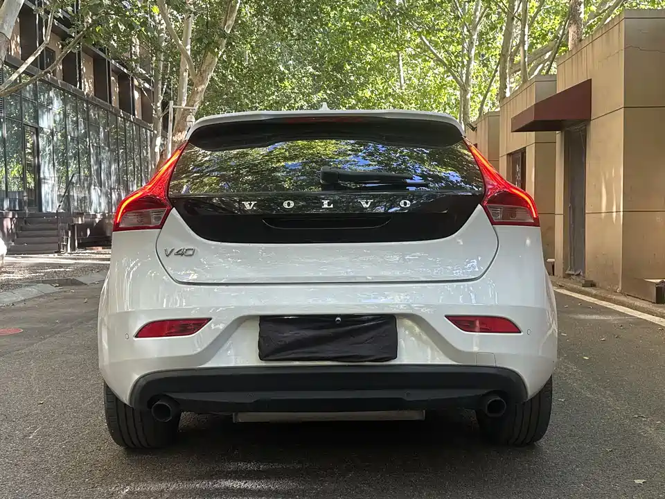 Volvo V40