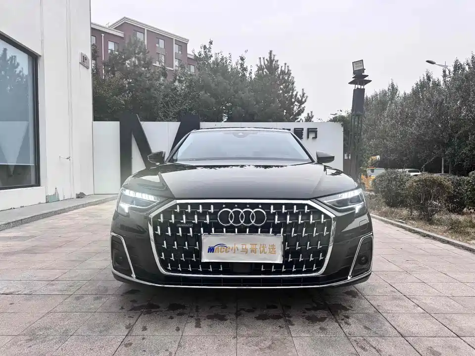 Audi A8