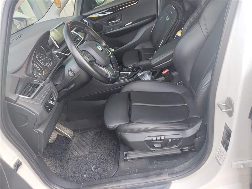 BMW 2 series station wagon