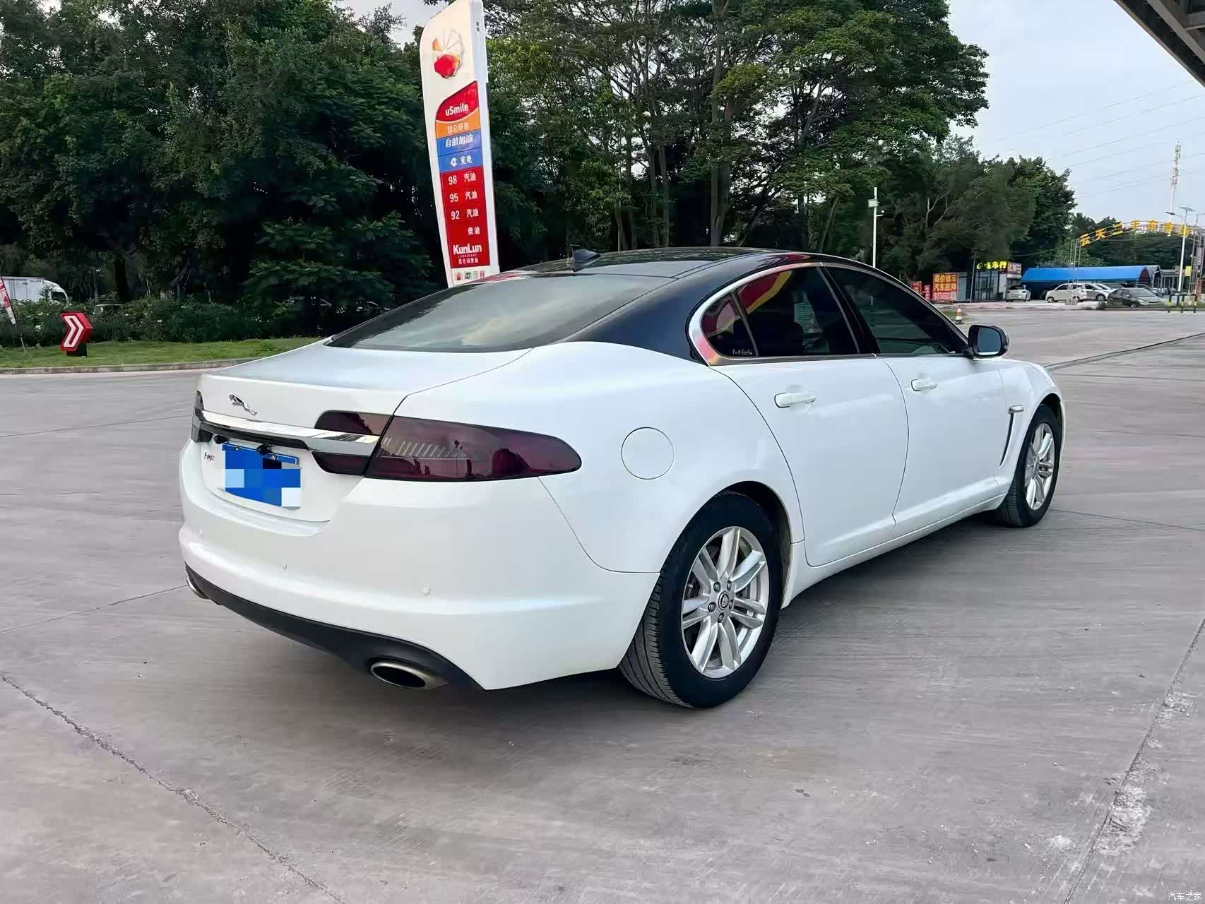 Jaguar XF, 2014 4