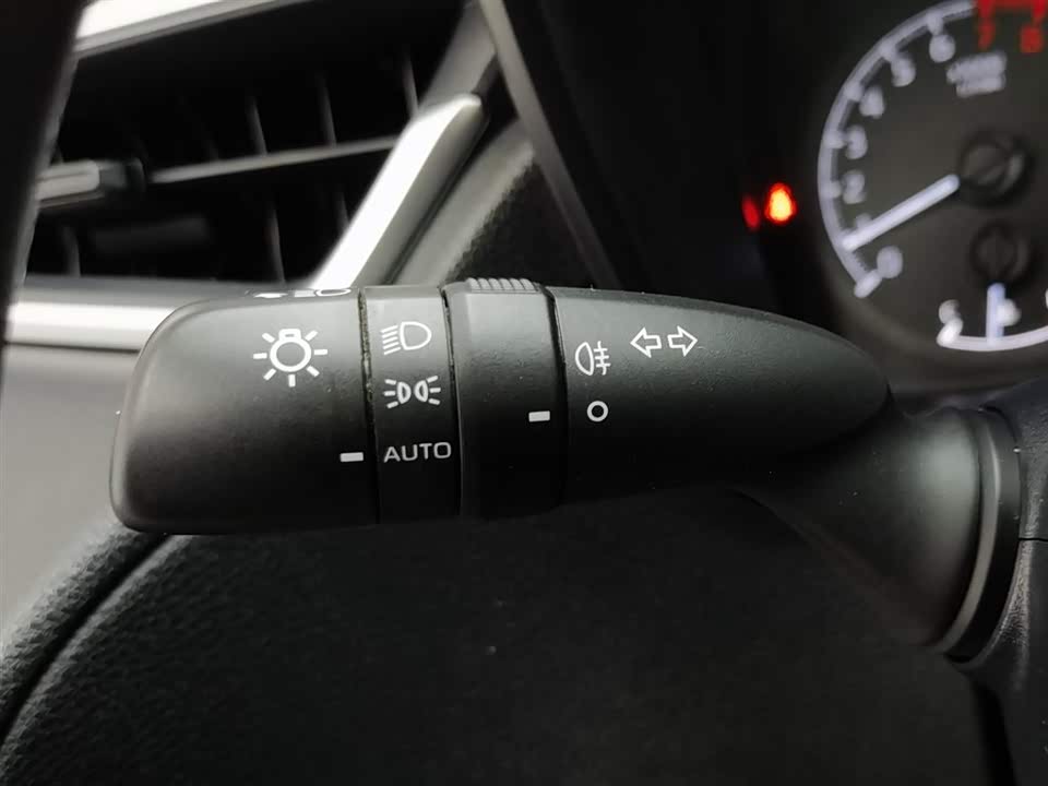 Toyota Corolla Sharp amplifier