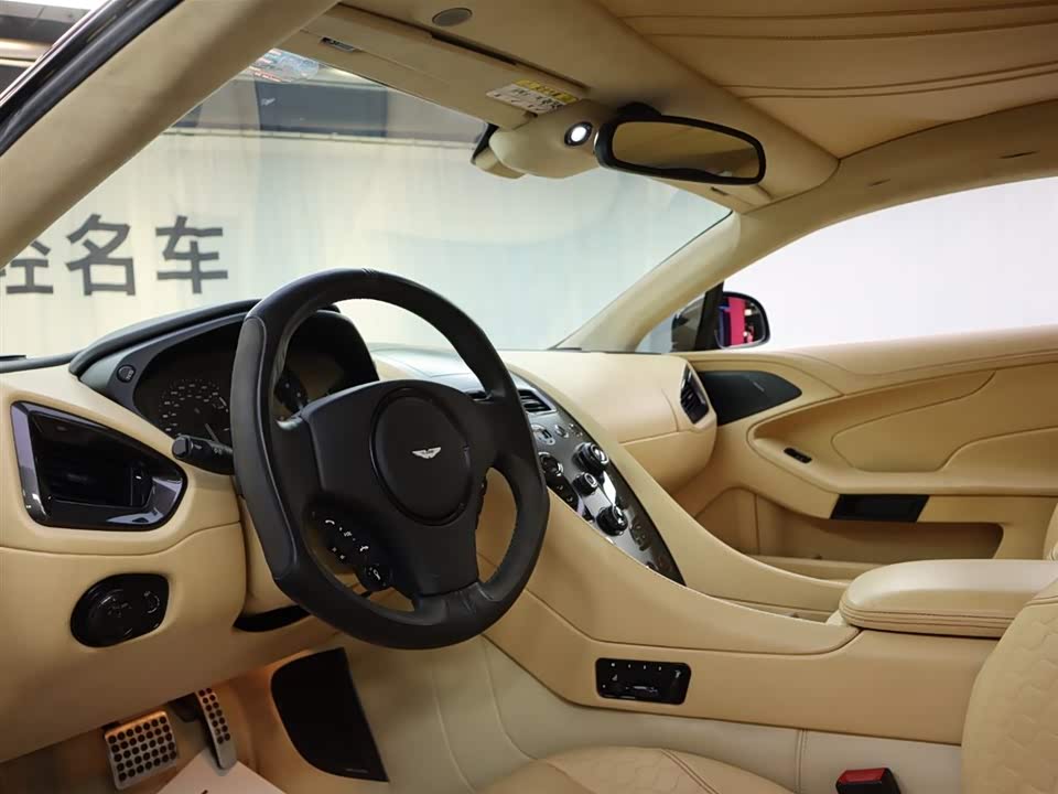Aston Martin Vanquish Aston Martin Vanquish