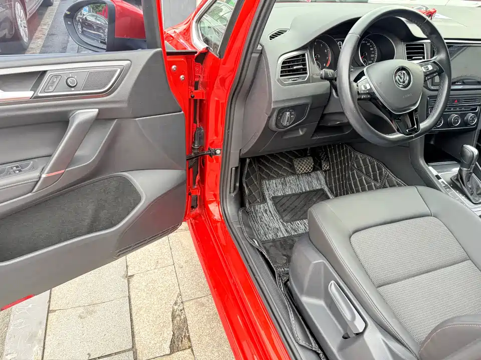 Volkswagen Golf*Jiayu