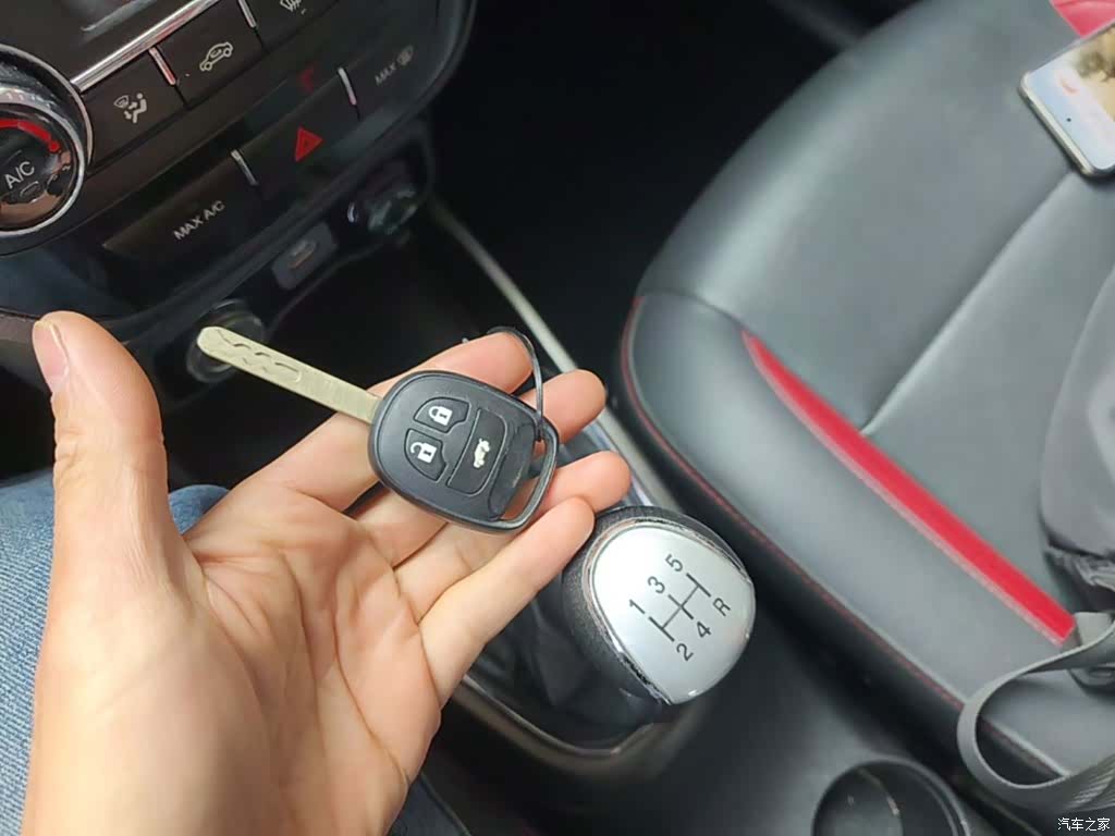 Changan CS15, 2016 17