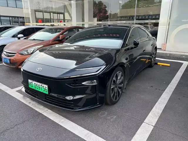 Toyota bZ7 2026 — купить из Китая под заказ