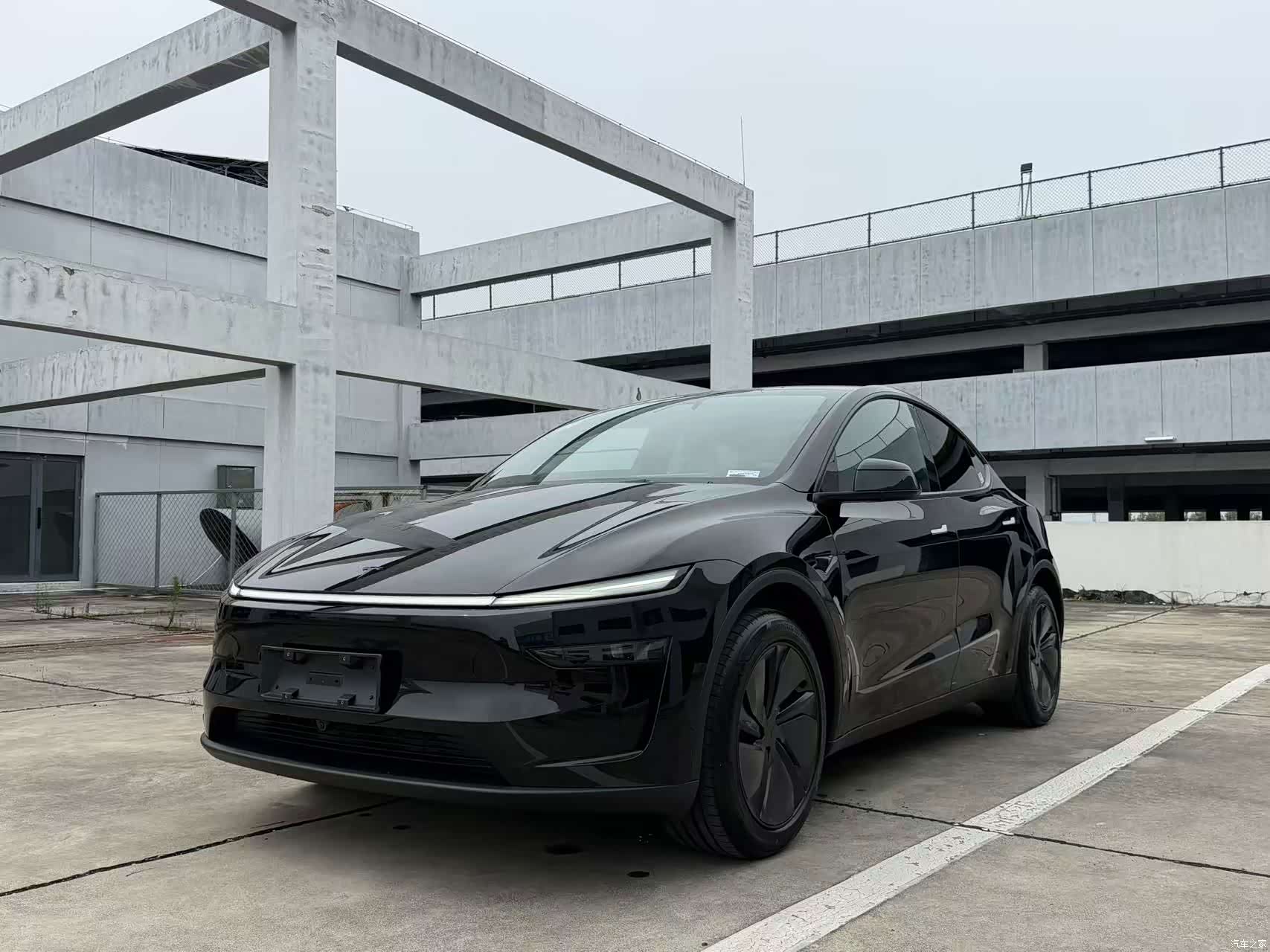 Tesla Model Y, 2026 1