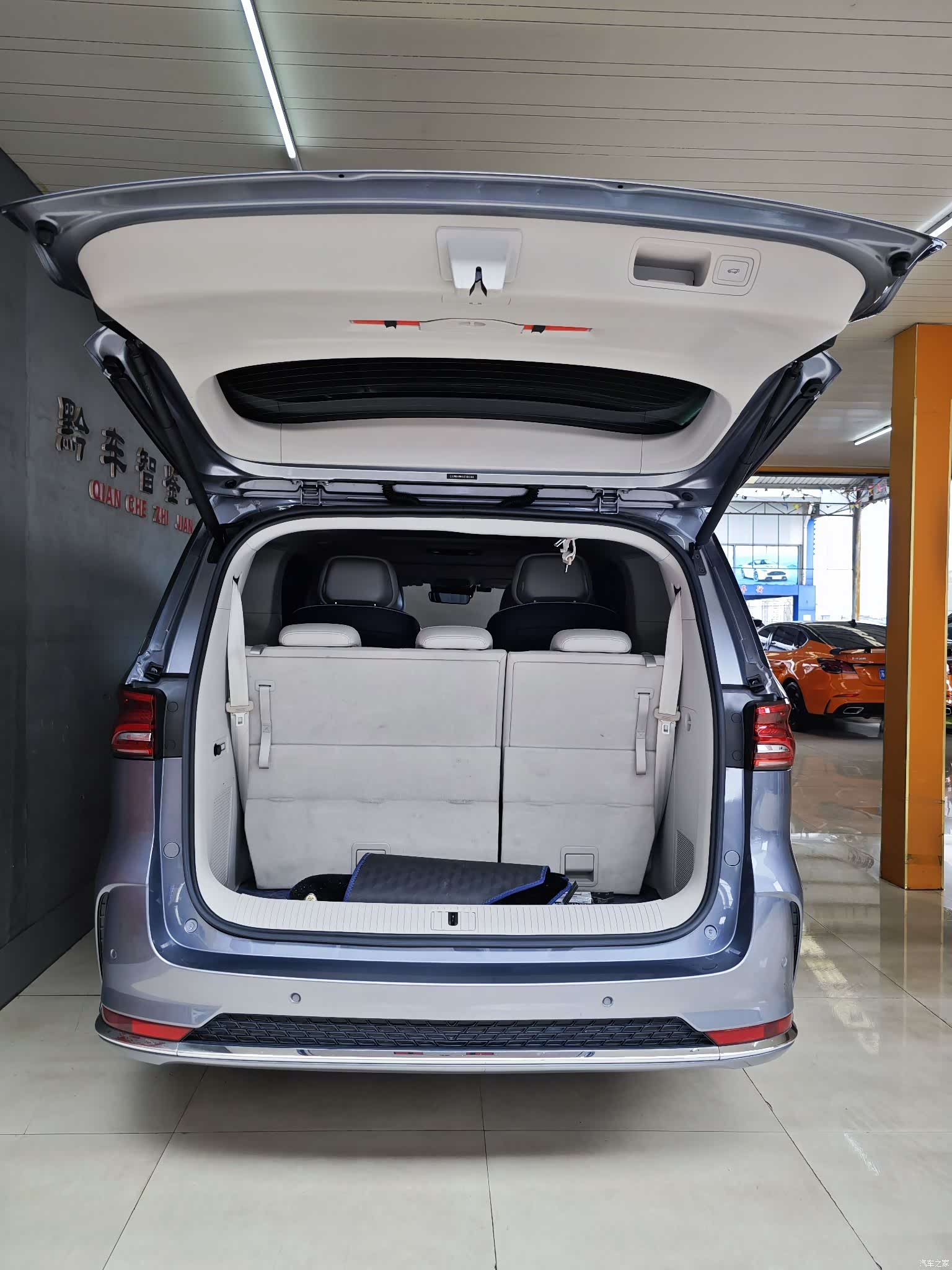 Roewe iMAX8, 2021 8