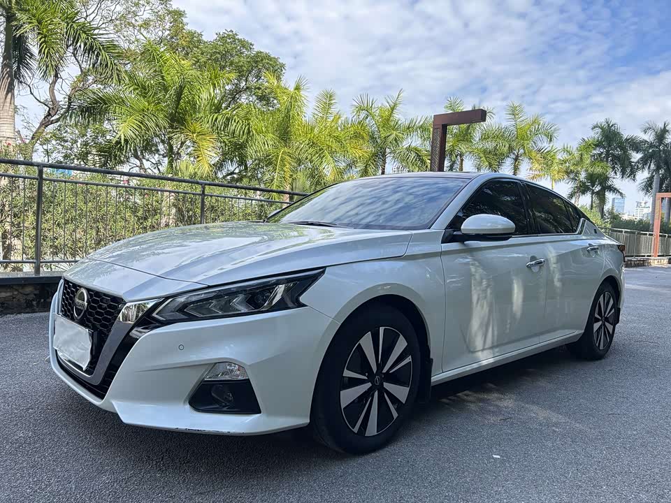 Nissan Teana