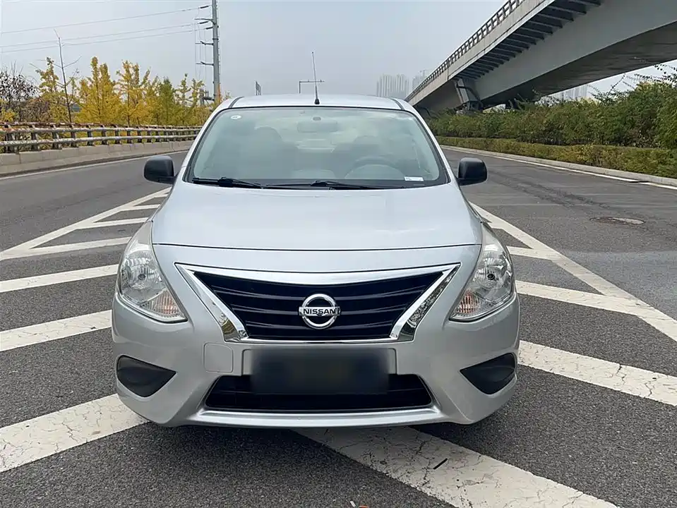 Nissan sunshine