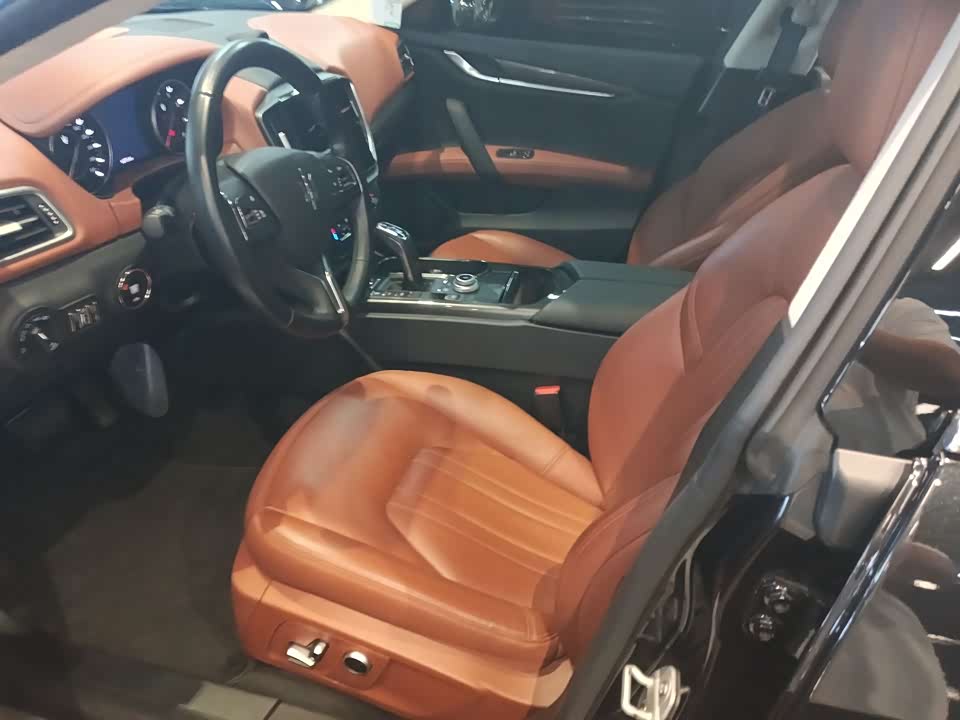 Maserati Ghibli Maserati Ghibli