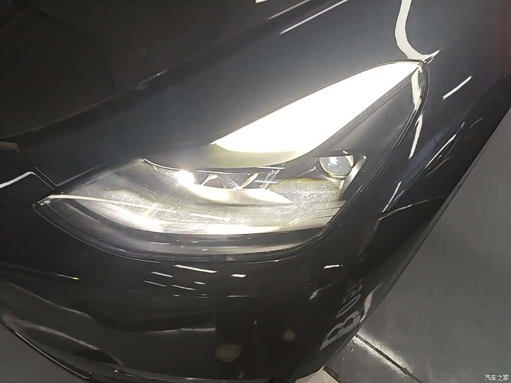 Tesla Model Y, 2021 24