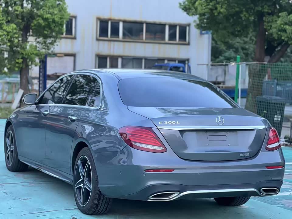 Mercedes-Benz E-class Mercedes-Benz E-class