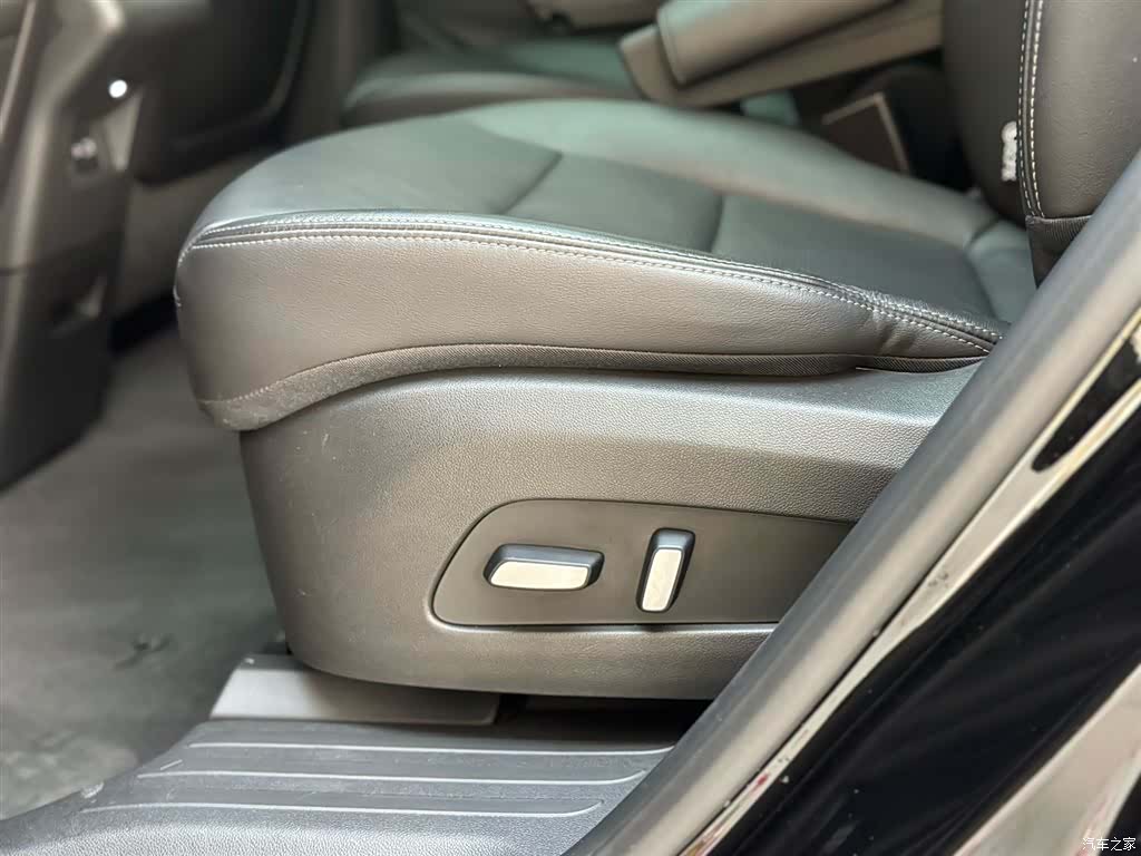 Cadillac XT6, 2025 20
