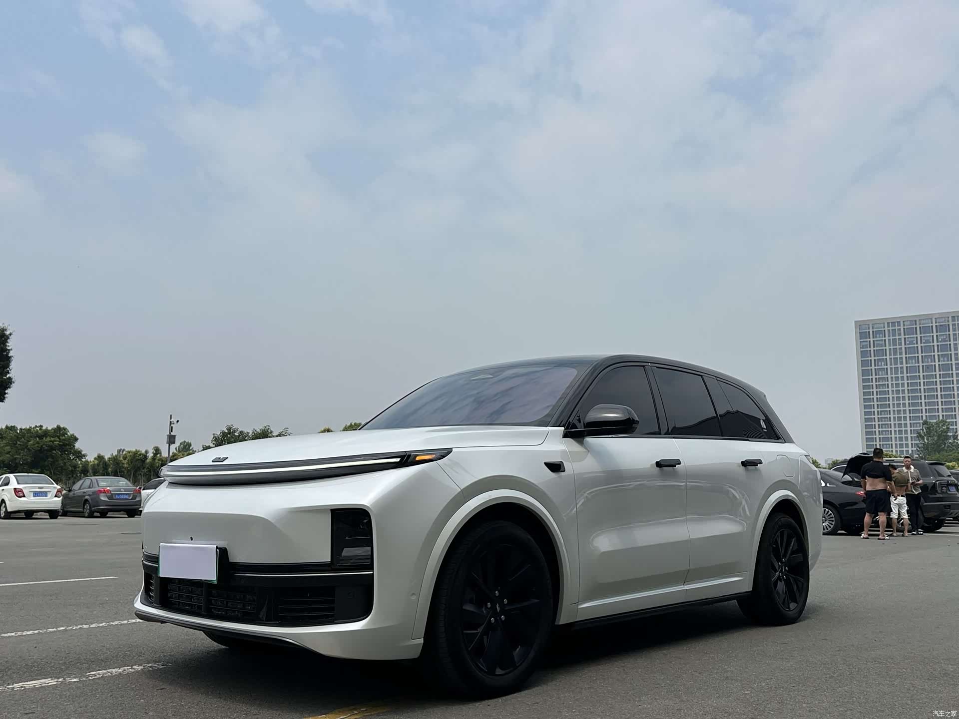 Li Auto L8, 2023 1