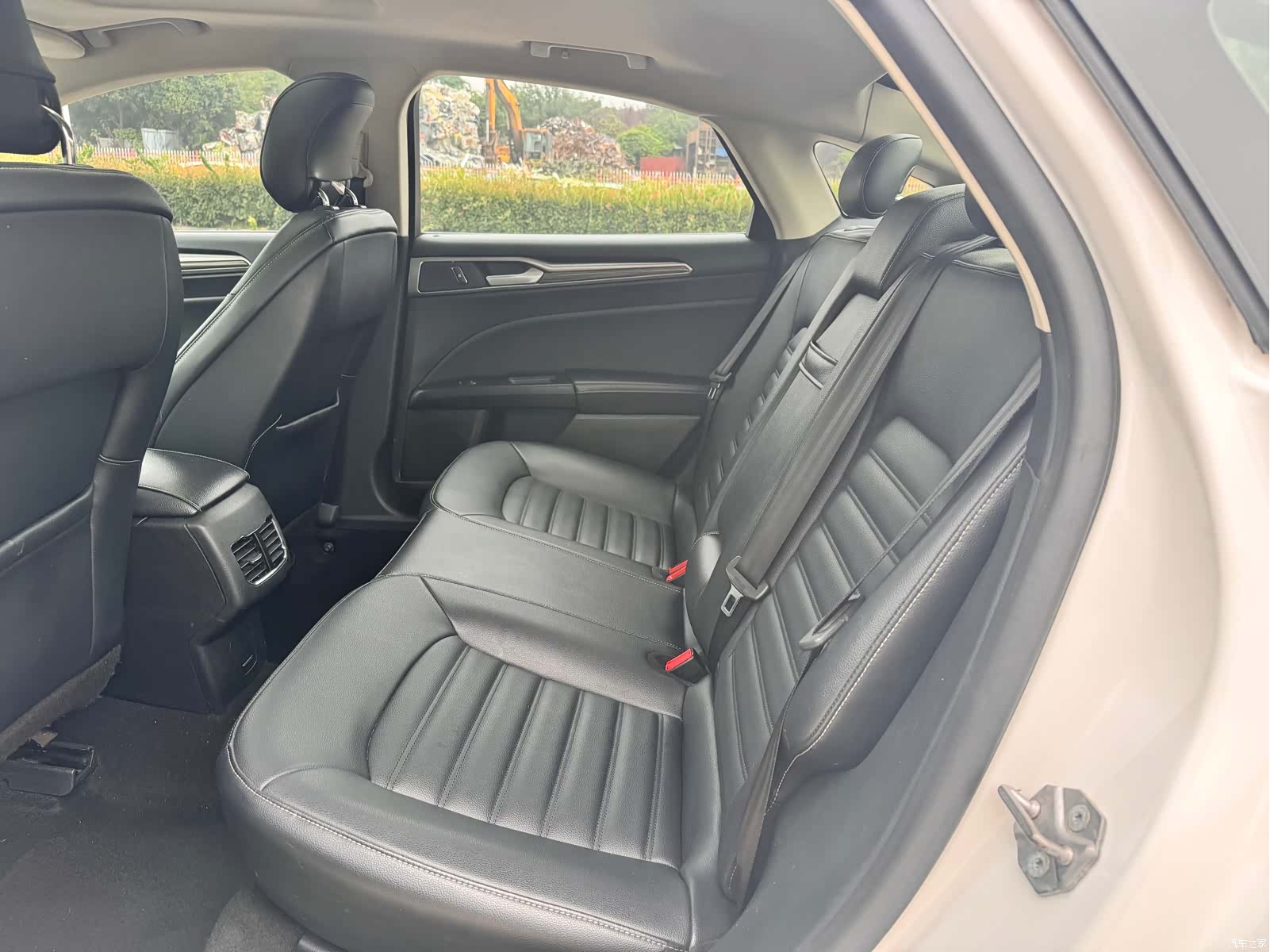 Ford Mondeo, 2019 17