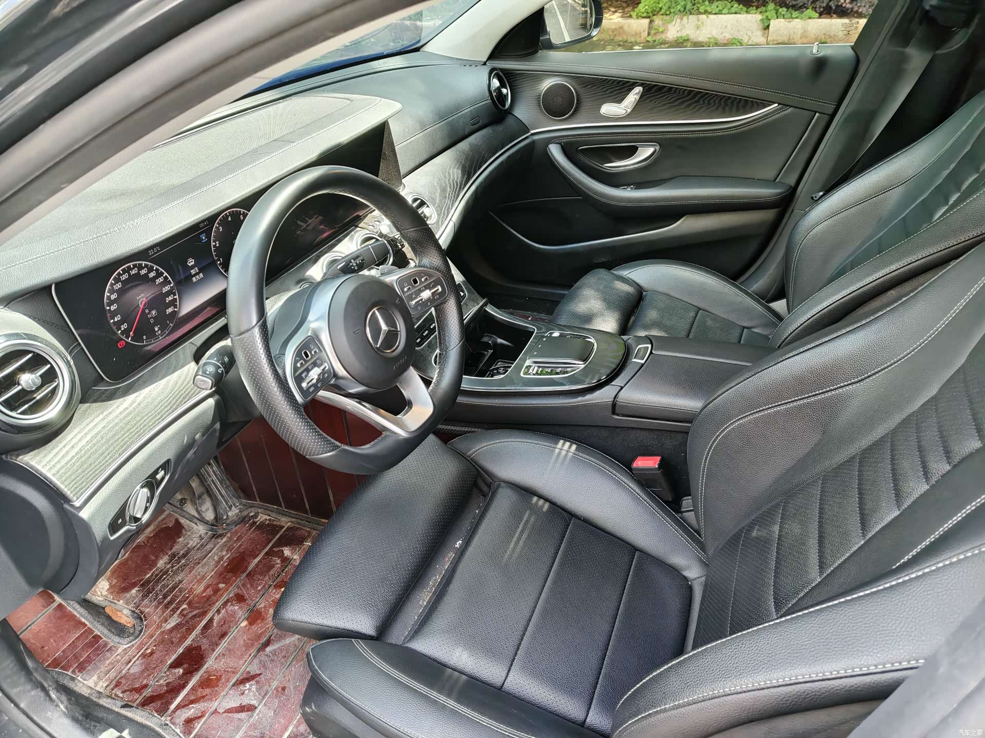 Mercedes-Benz E-Class, 2019 18