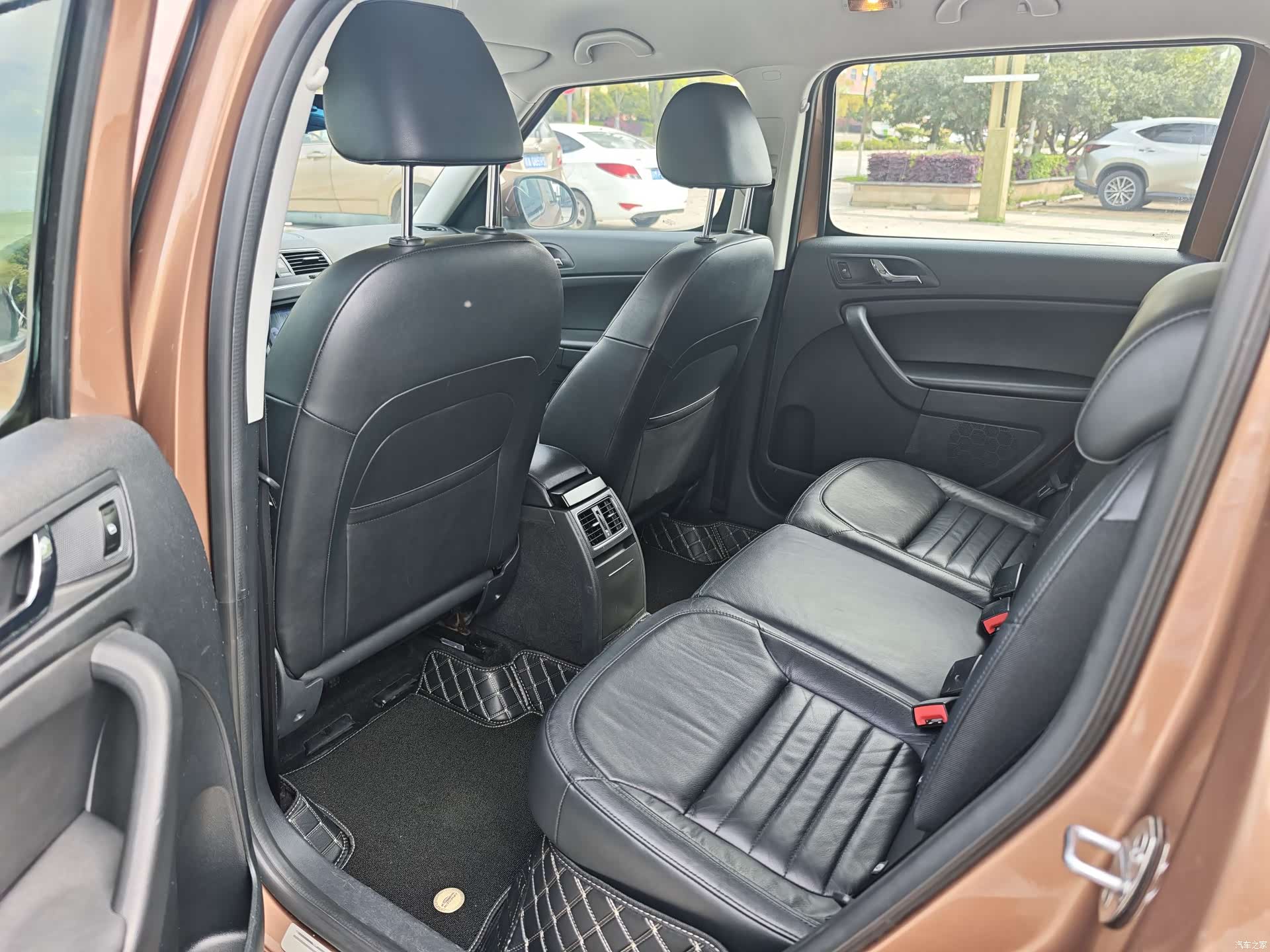 Skoda Yeti, 2014 8