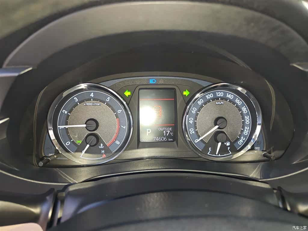 Toyota Corolla, 2015 12