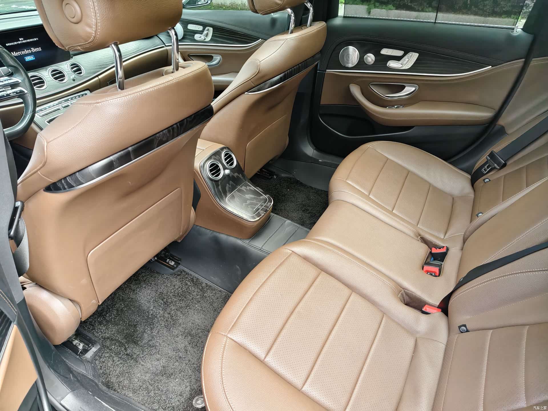 Mercedes-Benz E-Class, 2021 23