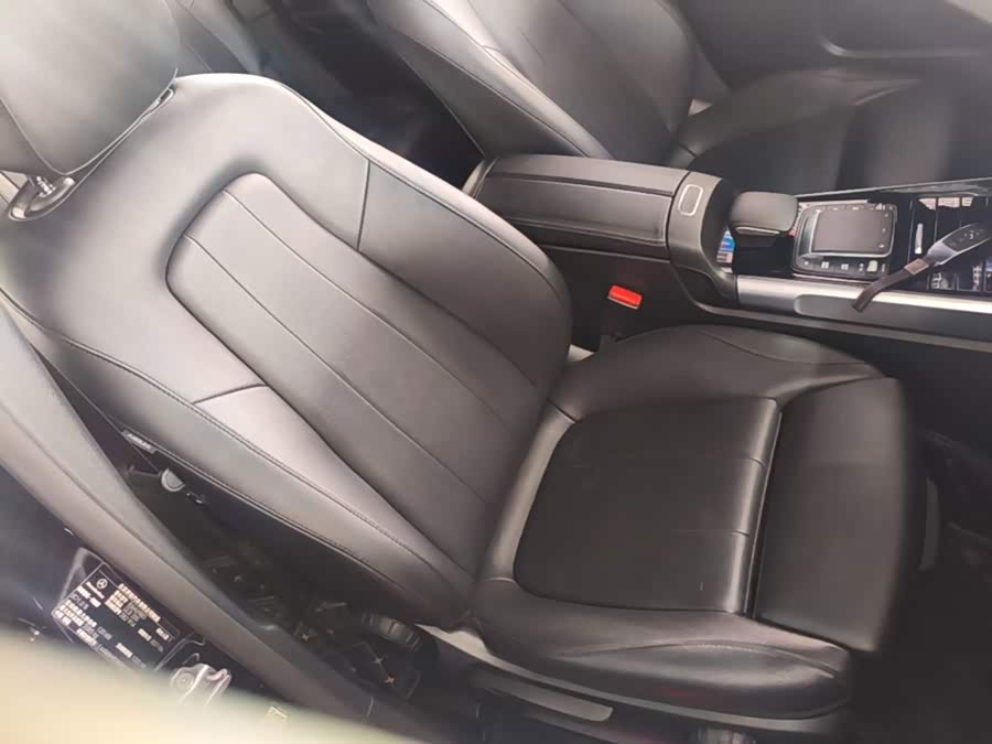 Mercedes-Benz GLB 2021, фото 24